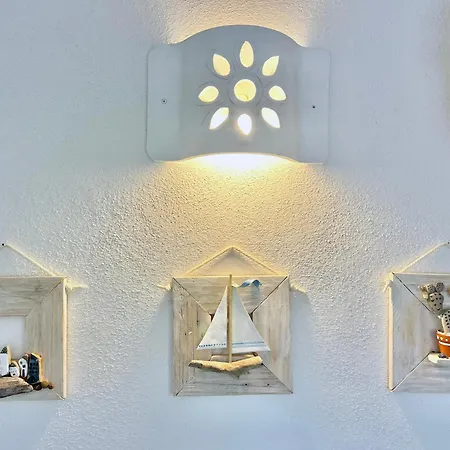 Apartment 5 Beds With Common Swimming Pool In *